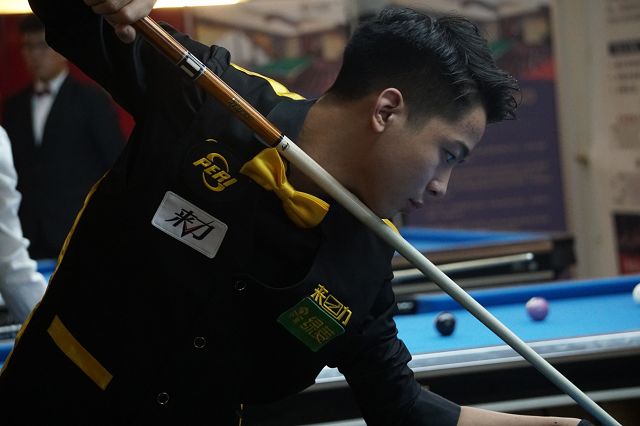 样的年轻潜 样的年轻潜